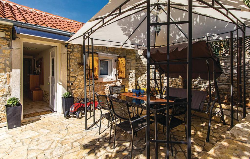 Appartement Holiday House Carpe Diem Pula Extérieur photo