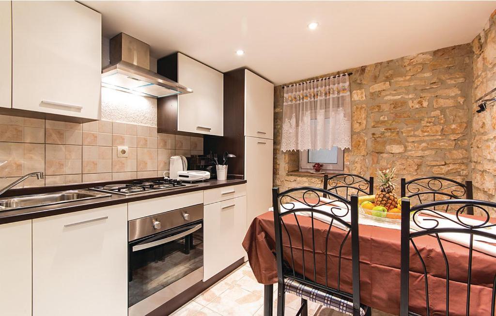 Appartement Holiday House Carpe Diem Pula Extérieur photo